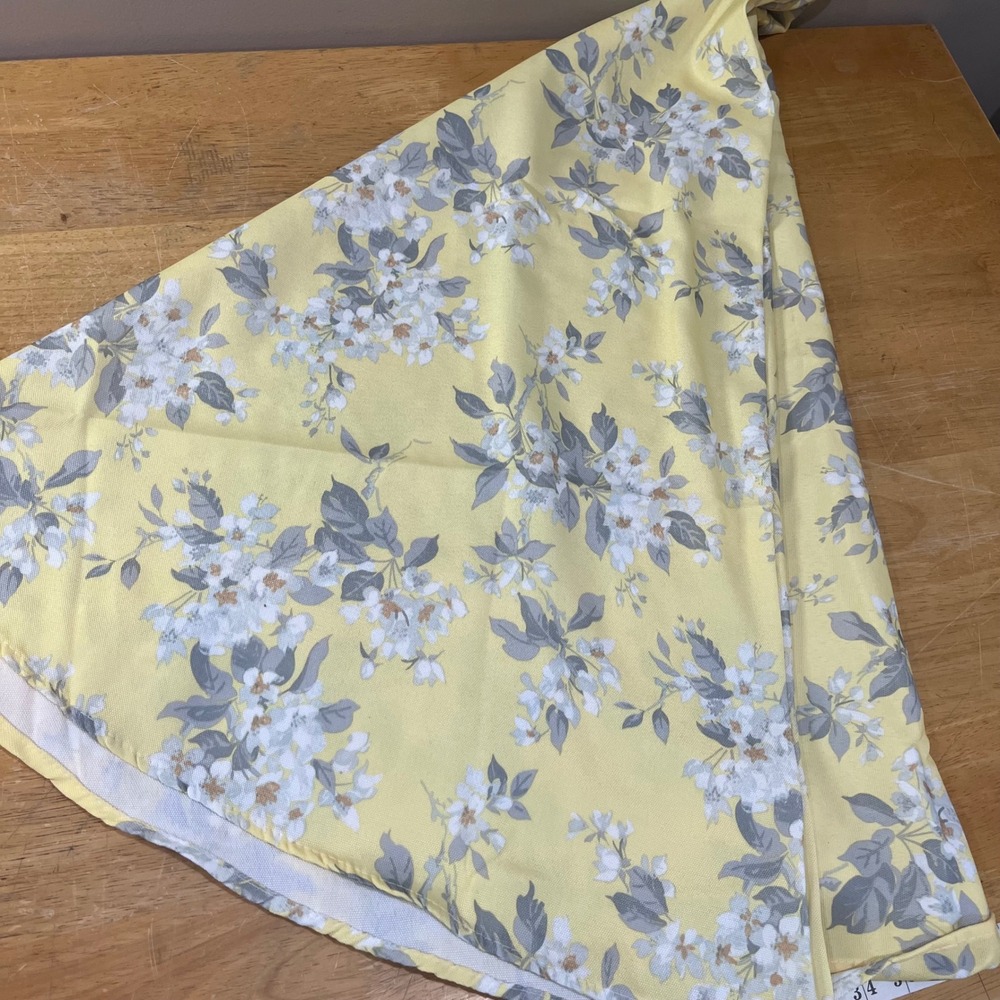 Laura Ashley 70" Round Tablecloth Vtg Cottagecore Yellow Floral Shabby Chic
